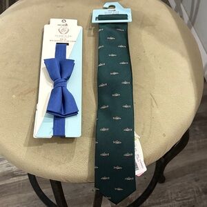 EASTER. Sale 35% off Elegant Green Kids Tie with Subtle Pattern